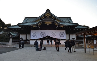 关于靖国神社，你可能不知道的十件事2013年12月26日，日本首相安倍晋三悍然参拜靖国神社，安倍此举立即引发中韩两国的强烈反对，美国也对安倍这一举动表示了“失望”。靖国神社究竟是一个什么地方？其中祭祀的是哪些人？为何日本多名政要都要不顾反对的来这里参拜？日本民众对此又是什么态度呢？强国论坛版主帮您普及关于靖国神社，你可能不知道的十件事。