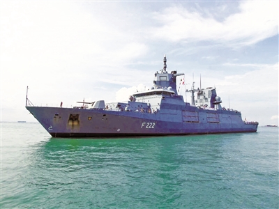 MAIN17300783087262SFGF814S5.jpg
