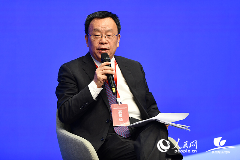 中国政法大学党委常委、副校长时建中发言。 中国政法大学党委常委、副校长时建中发言。