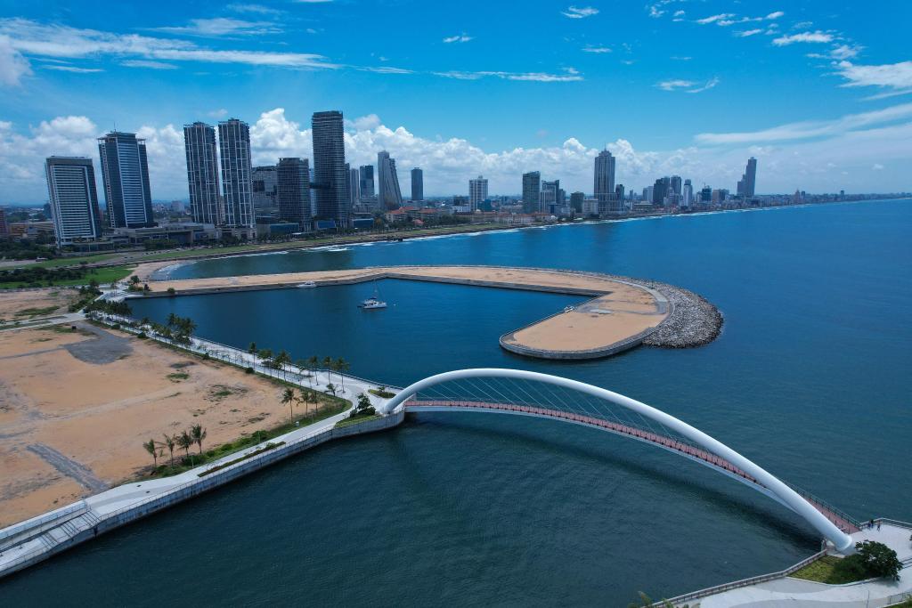 这是2024年10月26日在斯里兰卡科伦坡港口城拍摄的城市风光。新华社发(科伦坡港口城供图) 这是2024年10月26日在斯里兰卡科伦坡港口城拍摄的城市风光。新华社发(科伦坡港口城供图)