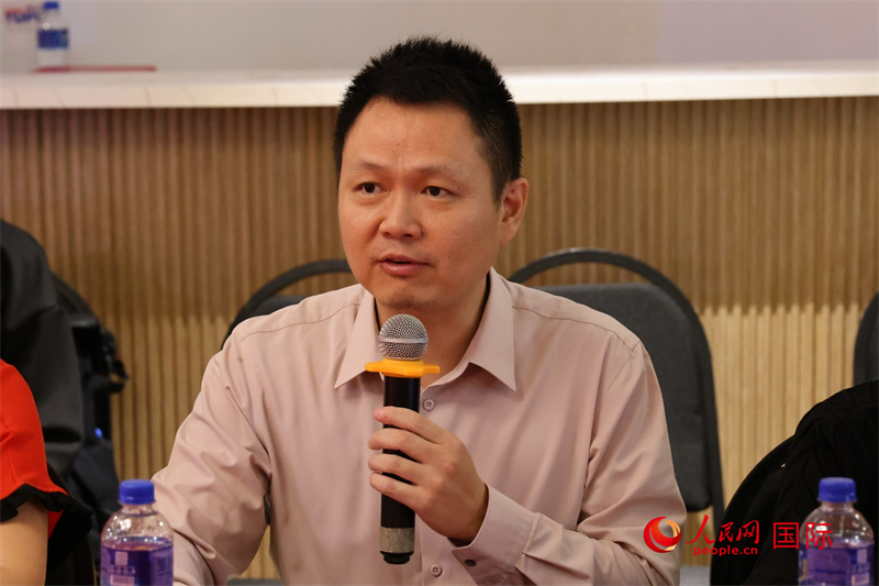 中国驻里约热内卢总领馆副总领事王尉育在座谈会上致辞。人民网记者 陈海琪摄 中国驻里约热内卢总领馆副总领事王尉育在座谈会上致辞。人民网记者 陈海琪摄