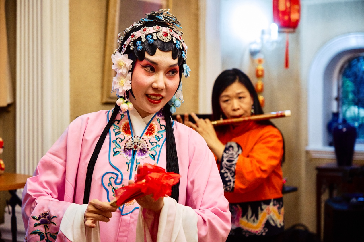 “欢乐春节——非遗雅集”活动现场昆曲表演。杨浩鹏摄 “欢乐春节——非遗雅集”活动现场昆曲表演。杨浩鹏摄