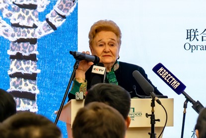 俄中友协第一副主席库利科娃致辞。中诚通国际投资有限公司供图 俄中友协第一副主席库利科娃致辞。中诚通国际投资有限公司供图