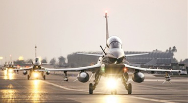 空军航空兵某旅开展飞行训练