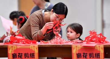 在日内瓦中文学校“过大年”