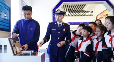 “开学第一课”消防进校园