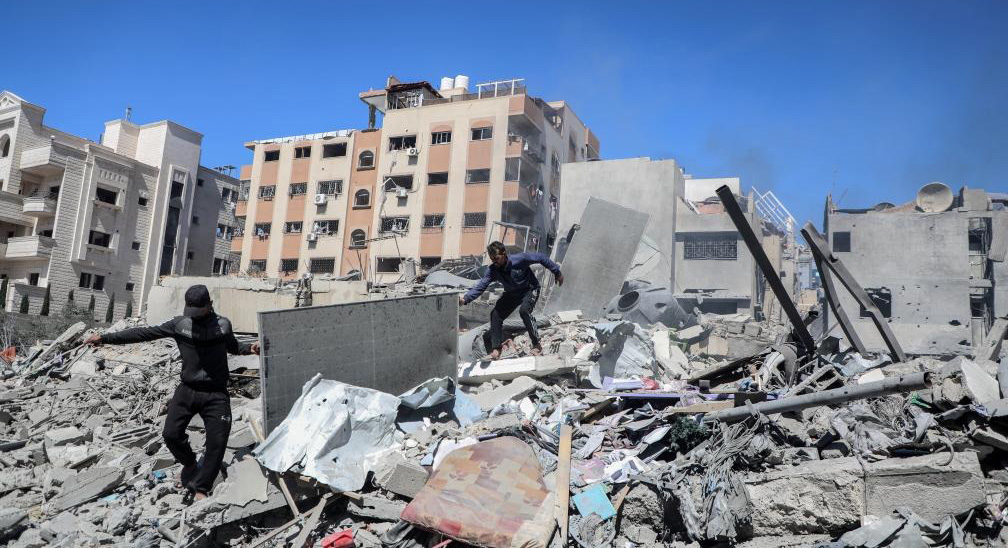 以军轰炸加沙多地造成至少35人死亡