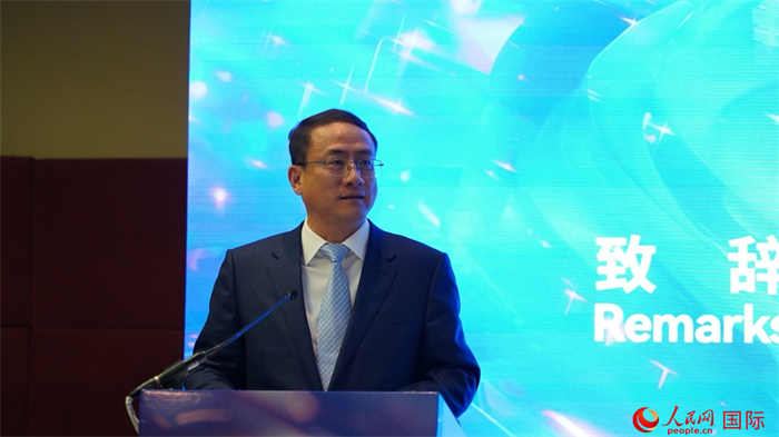 杭州市委常委、副市长方毅致辞。人民网 刘畅摄 杭州市委常委、副市长方毅致辞。人民网 刘畅摄