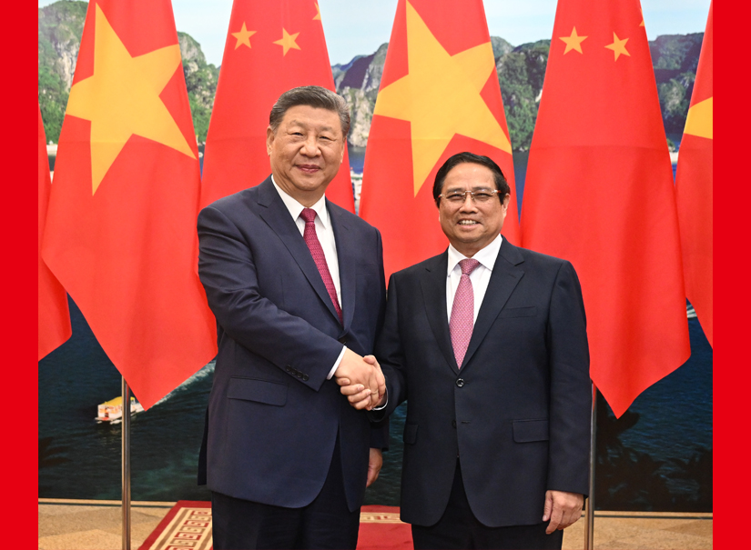 习近平会见越南总理范明政