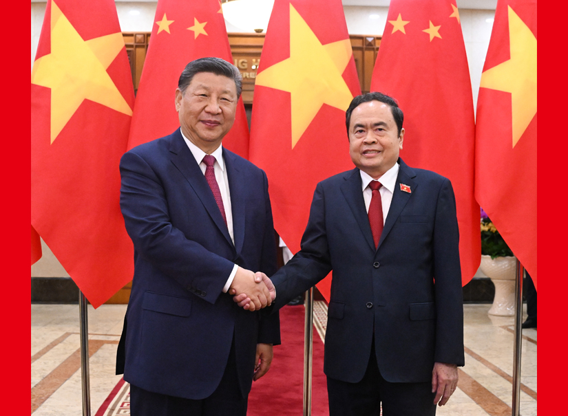 习近平会见越南国会主席陈青敏