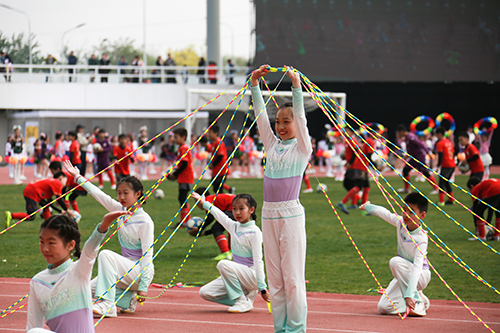 2025年朝阳区中小学“体育节”开幕式现场。北京市朝阳区青少年活动中心供图 2025年朝阳区中小学“体育节”开幕式现场。北京市朝阳区青少年活动中心供图