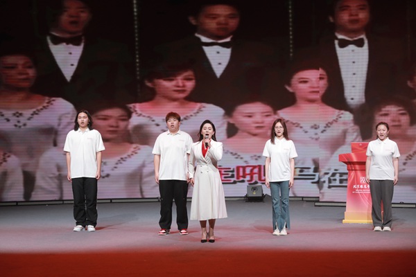 北京高校“艺术名家领读经典”大思政课系列课程启动。北京市教委供图