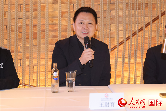 中国驻里约热内卢总领馆副总领事王尉育在座谈会上致辞。 人民网记者 时元皓摄 中国驻里约热内卢总领馆副总领事王尉育在座谈会上致辞。 人民网记者 时元皓摄