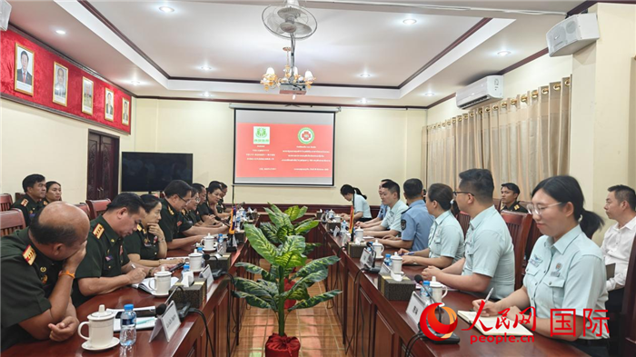 中国第十三批援助老挝人民军医疗专家组在万象举行见面会。第十三批援助老挝人民军医疗专家组供图 中国第十三批援助老挝人民军医疗专家组在万象举行见面会。第十三批援助老挝人民军医疗专家组供图