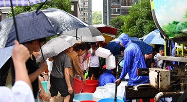 湖南龙山：强降雨后恢复生产生活