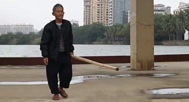“人們都喊我萬泉河邊的竹竿爺爺”