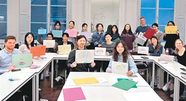 “画”出共鸣 “话”解压力