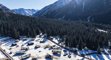 青海祁连：冰雪旅游热