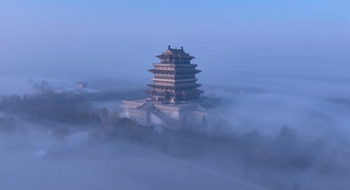 鹳雀楼上演壮美平流雾奇观