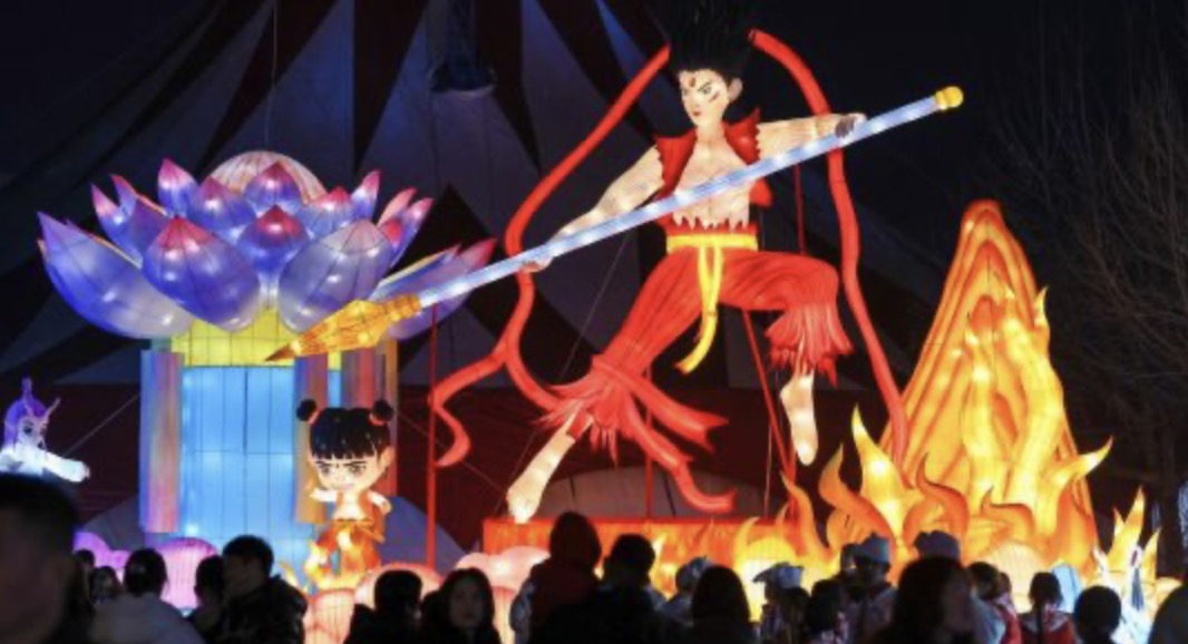 石家庄:赏花灯迎新春