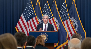 美联储宣布维持利率不变