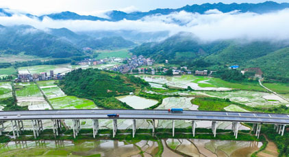 湖南常宁:夏日田园画卷