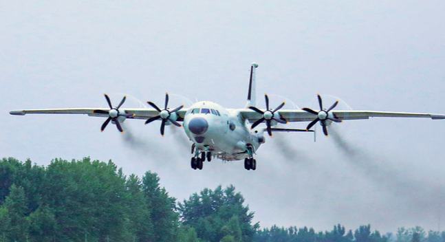 海军航空兵某部组织飞行训练