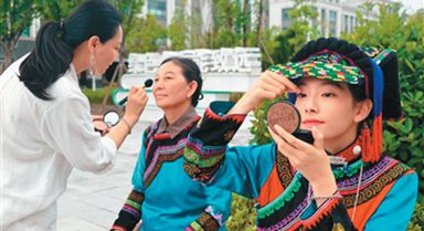 以激情诵读，讲好“中国故事”