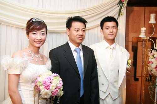 于涛老婆:银行行长