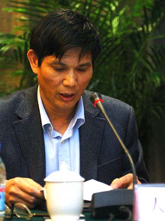 人民网副总裁官建文:让网络文明之风长吹不息