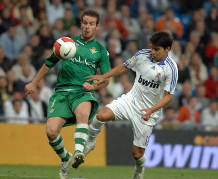 西班牙足球甲级联赛:皇马主场获胜 (2)