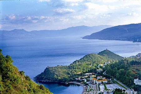 天然浴场波息湾