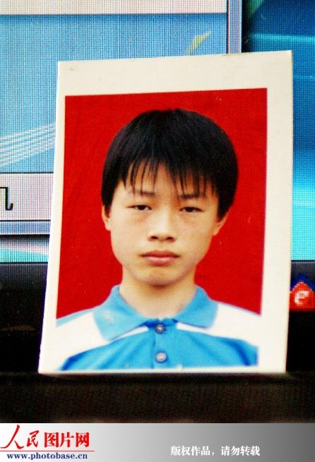 江苏盐城一16岁初三男学生在学校内莫名跳楼