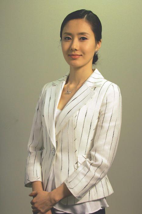 成熟女性的性感写真 金智秀 (3)