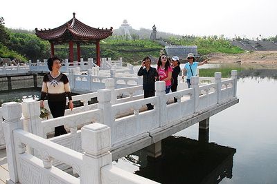 龙石风景旅游区成为辽阳市民休闲好去处