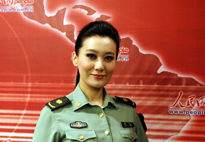 总政歌舞团青年优秀青年歌唱家谭晶访谈照片