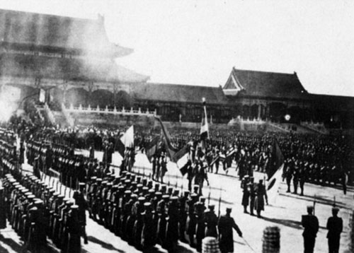 中国近现代人口迁徙_近代史上的两次人口大迁徙,迫于生计的心酸史(2)