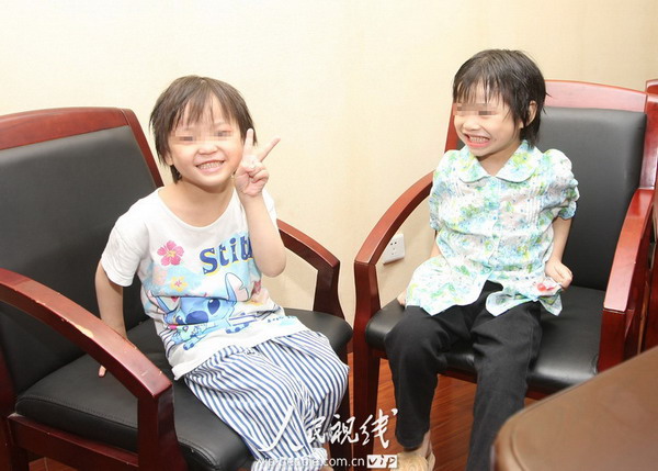 9月14日,江西九江被解救后的宝宝和贝贝。(