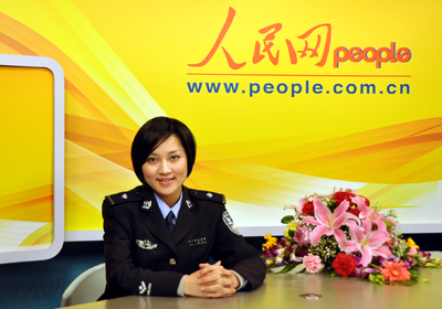 美女警花张昂做客强国论坛 张昂 尤立红 张天然聊 70 80...