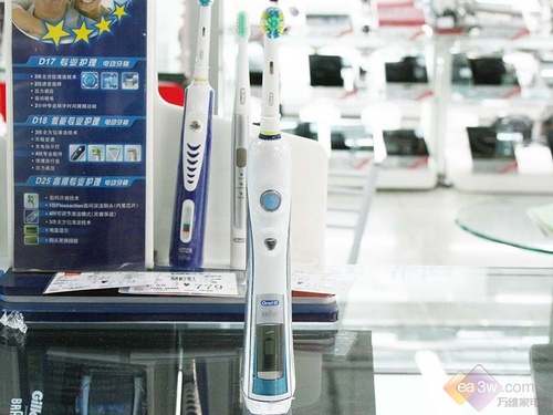 全新美白刷牙理念 博朗電動牙刷D30