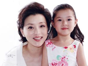 杨澜:做母亲要重视培养孩子健康人格和思维方