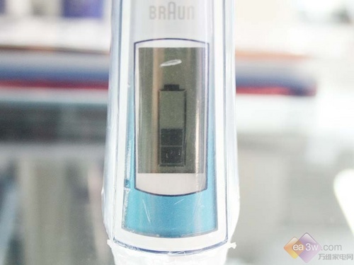 全新美白刷牙理念 博朗電動牙刷D30