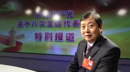 华西村书记吴协恩晒工资 称月基本工资2000多