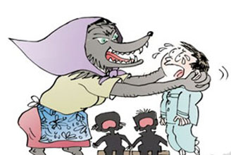 保姆猛扇8个月婴儿耳光 拒不承认蛮横对峙