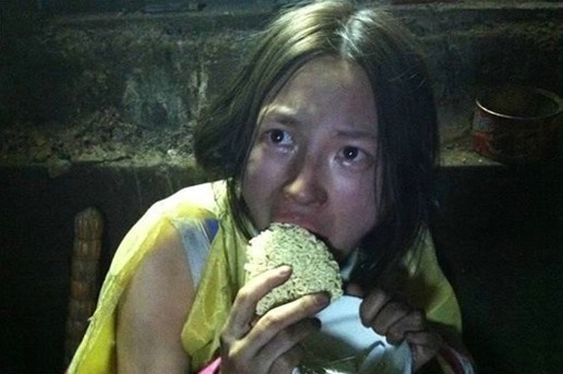 女模装“逃北者”