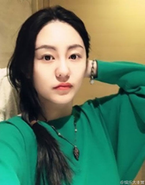 揭撒贝宁历任女友:初恋为清华才女美过章子怡(