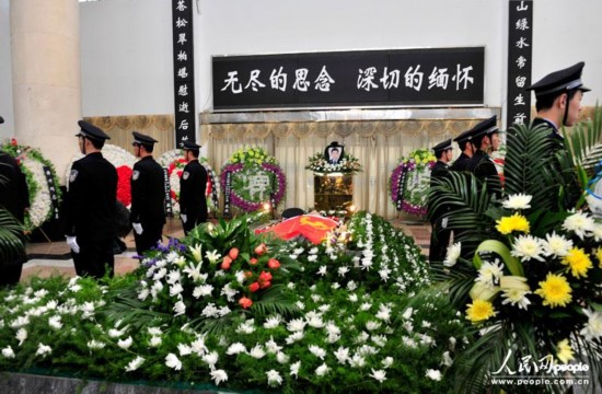 黄升追悼会现场 徐良 张爱华 摄