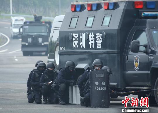 深圳警方应急机动队伍大比武 队员个个好身手-社会-人民网