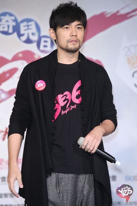 曝周杰伦封面抄袭韩国明星 引网友粉丝口水战