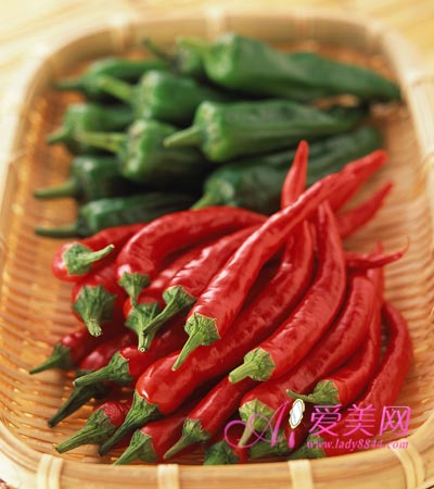 痔疮患者吃辣需谨慎辣椒虽好但有饮食禁忌